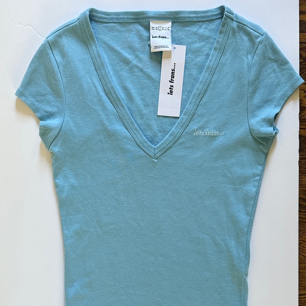 Small iets frans… Light Blue V-Neck Women's Tee